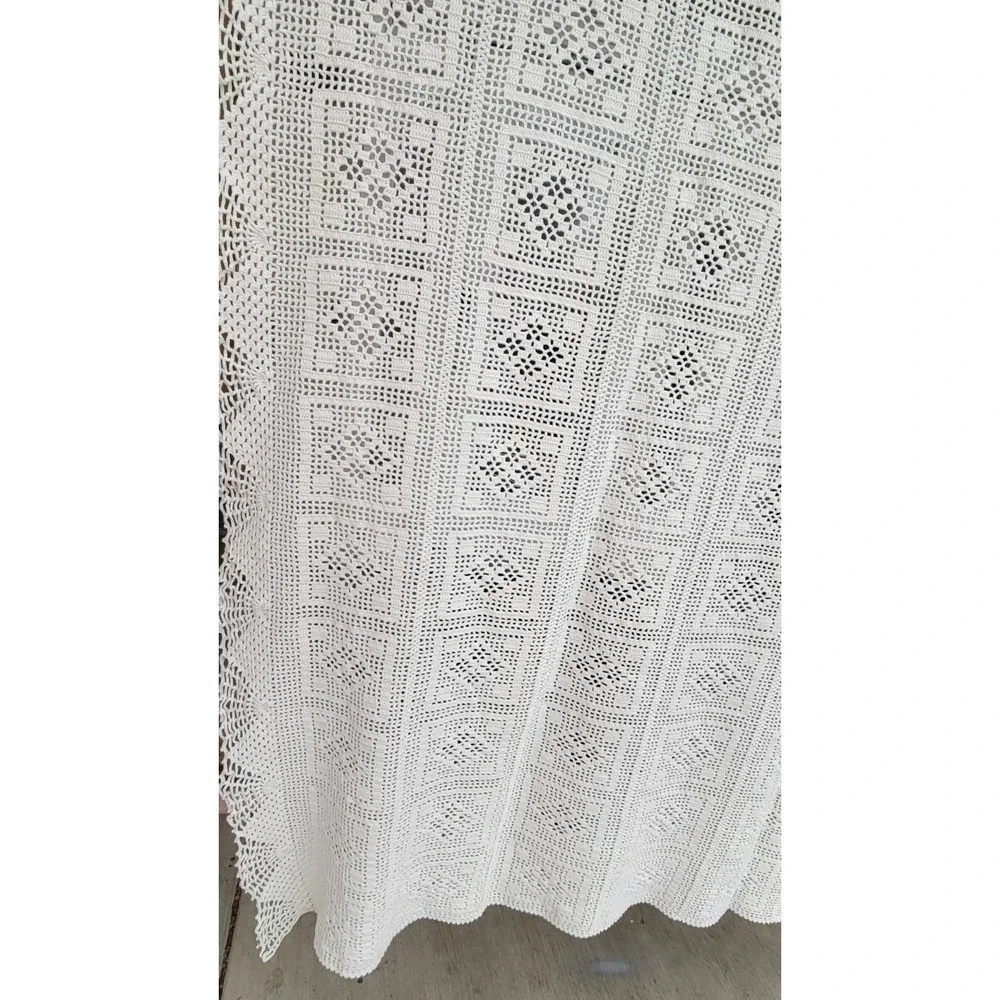Vintage Handmade Filet Crochet Bedspread‎ Tablecloth 64x80 White Cotton Lace